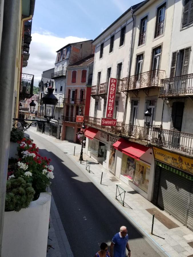 Superbe T3 Avec Parking Et Terrasse En Plein Centre-Ville Лурд Екстериор снимка